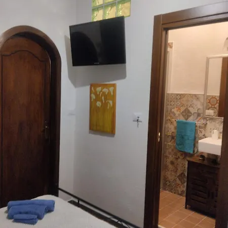 Matrimoniale Con Bagno منزل للإقامة *