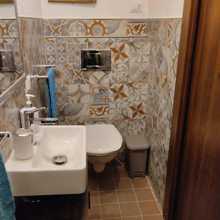 Matrimoniale Con Bagno منزل للإقامة *